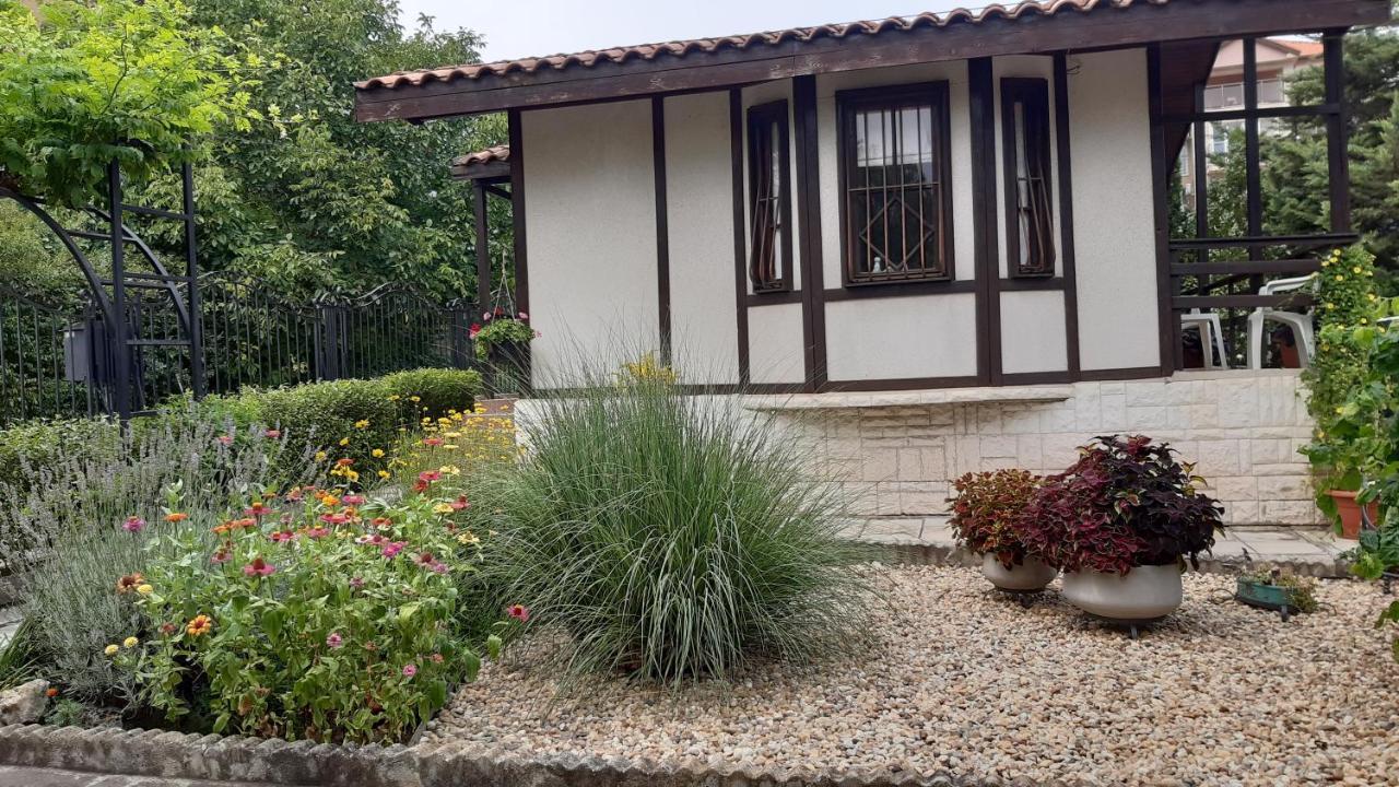 Motivi Cottage Szent Konstantin és Elena Kültér fotó